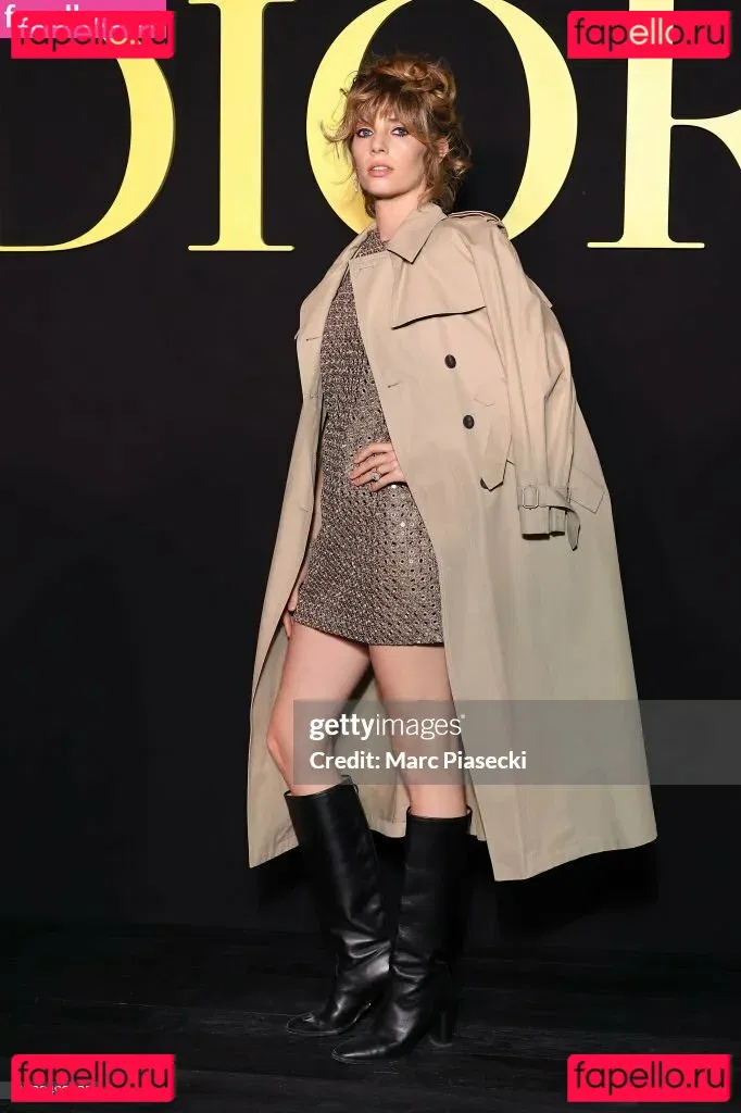 Maya Hawke Onlyfans Photo Gallery 