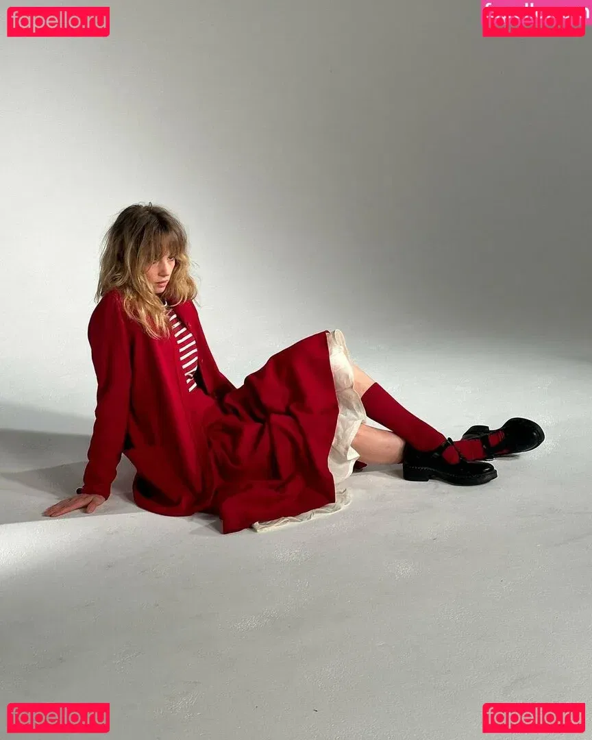 Maya Hawke Onlyfans Photo Gallery 