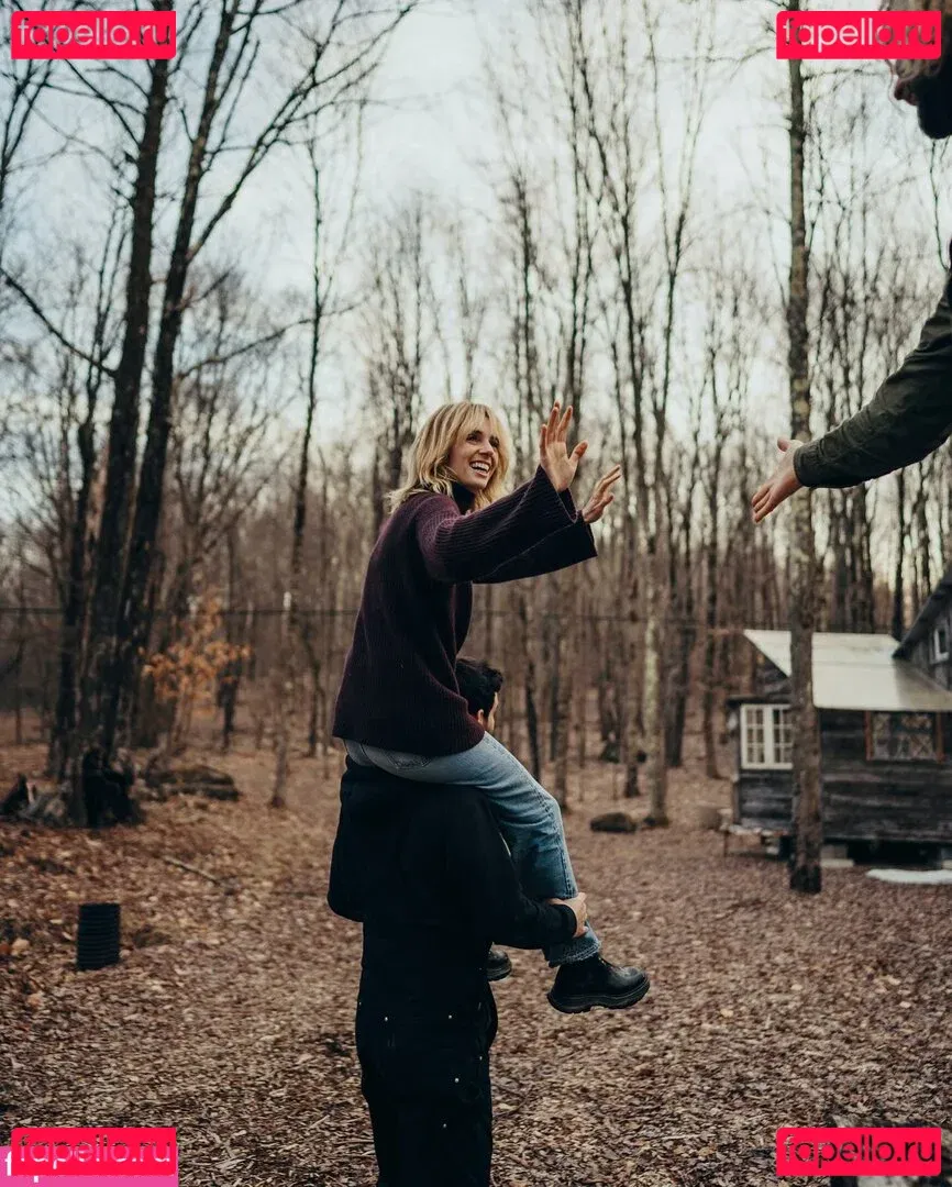 Maya Hawke Onlyfans Photo Gallery 