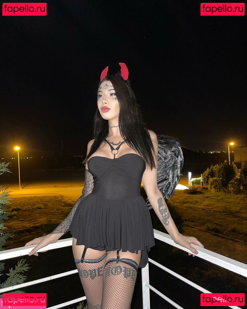 Hira Balci Nude Onlyfans Photo 4