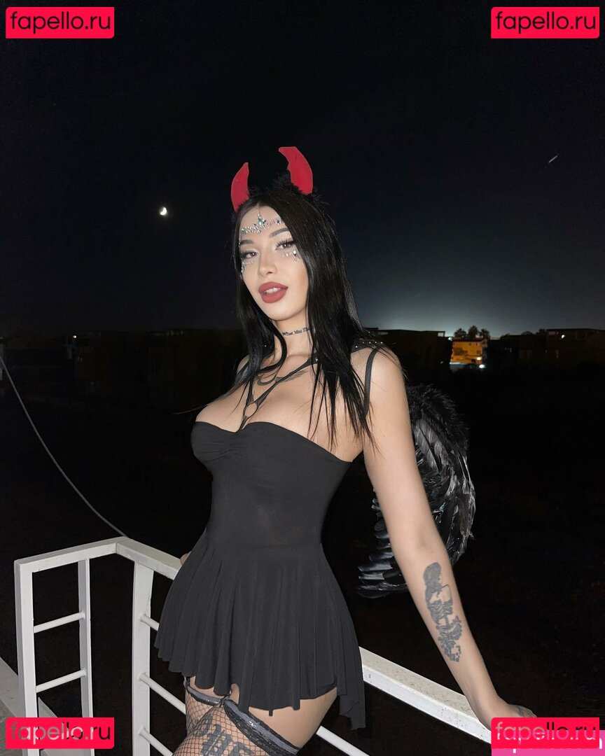 Hira Balci Nude Onlyfans Photo 3