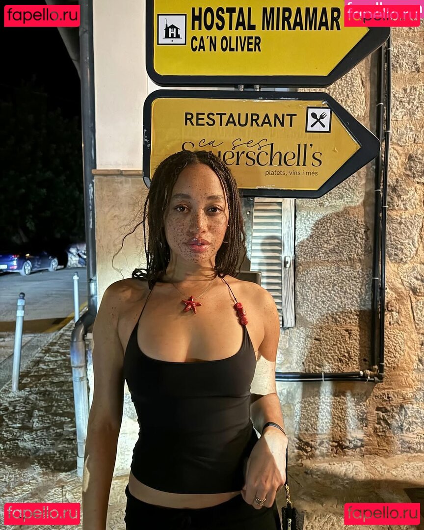 Salem Mitchell Nude Onlyfans Photo 39