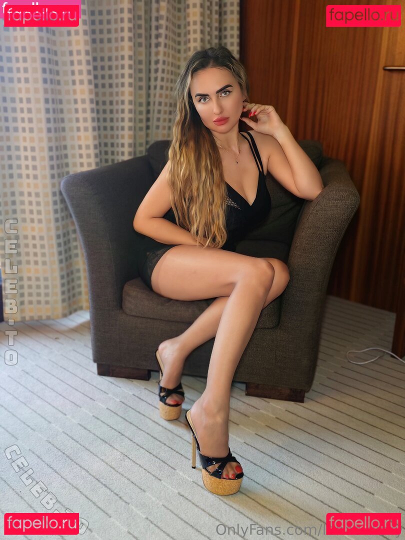 Sexy Lena Nude Onlyfans Photo 21