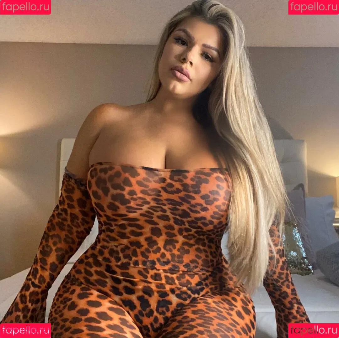 Michelle Mendez Onlyfans Photo Gallery 