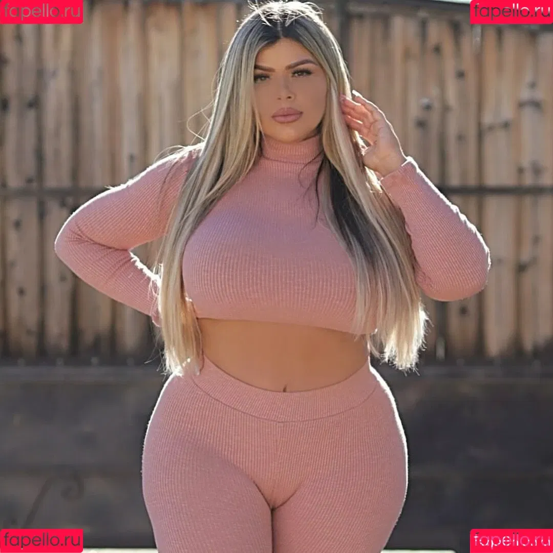 Michelle Mendez Onlyfans Photo Gallery 