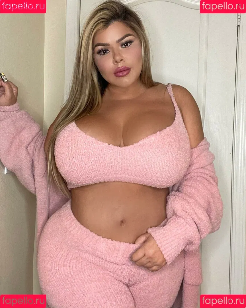 Michelle Mendez Onlyfans Photo Gallery 