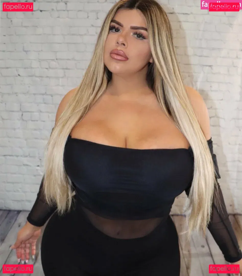 Michelle Mendez Onlyfans Photo Gallery 