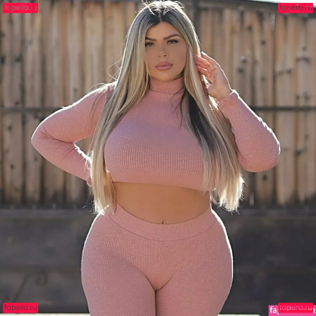 Michelle Mendez Onlyfans Photo Gallery 