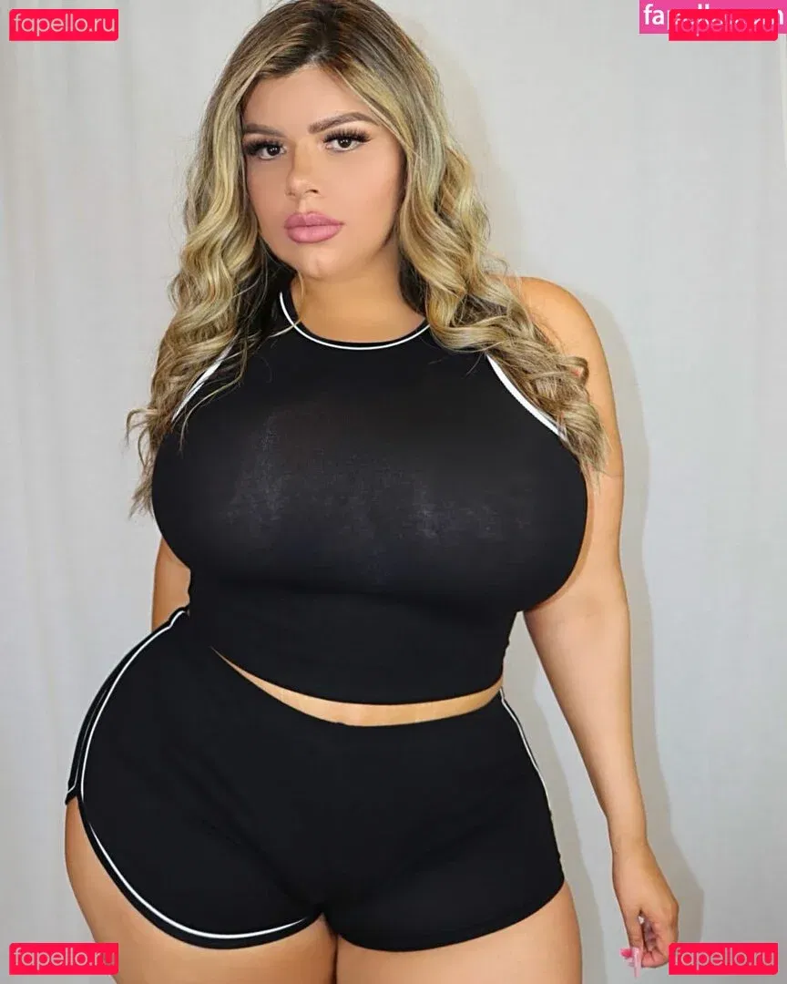 Michelle Mendez Onlyfans Photo Gallery 
