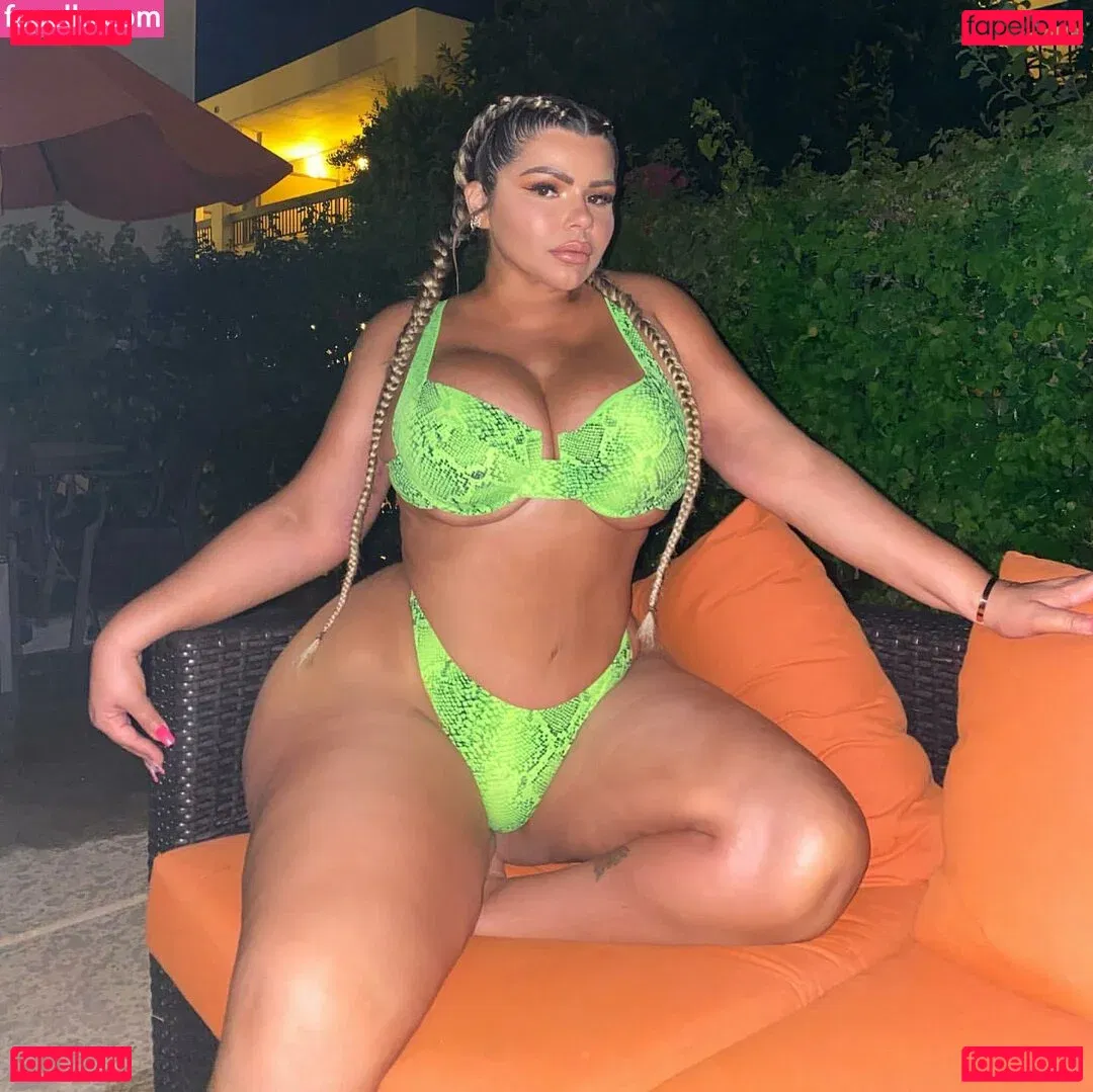 Michelle Mendez Onlyfans Photo Gallery 