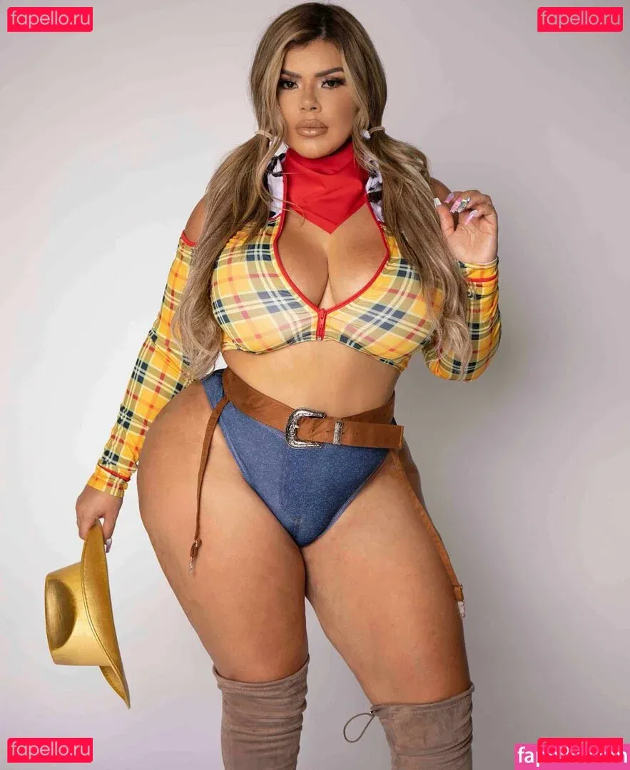 Michelle Mendez Onlyfans Photo Gallery 