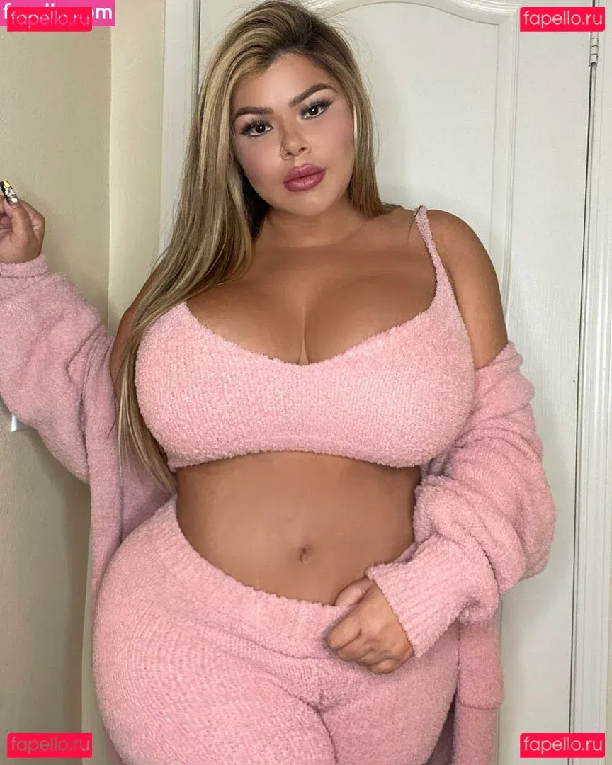 Michelle Mendez Onlyfans Photo Gallery 