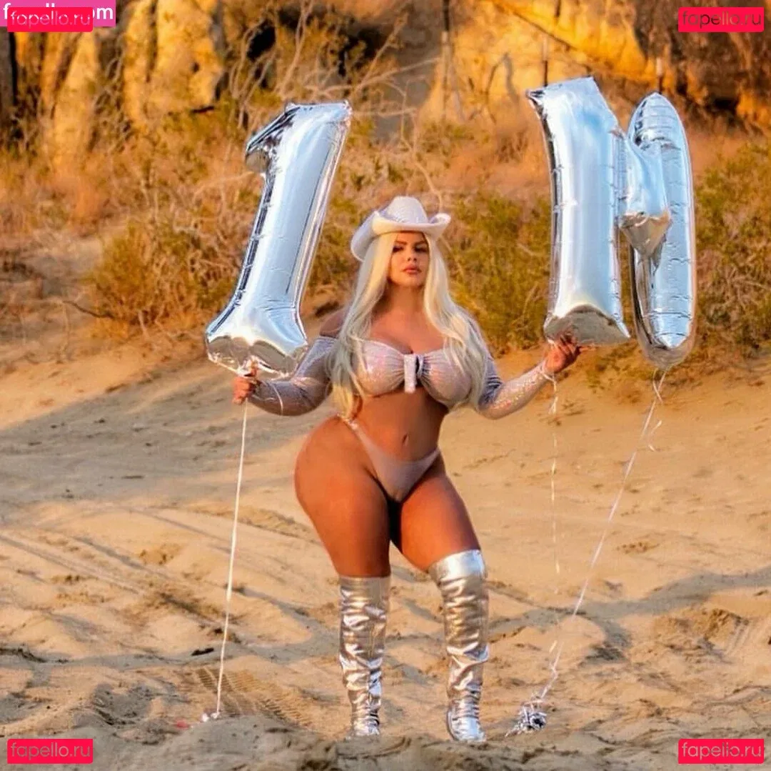 Michelle Mendez Onlyfans Photo Gallery 