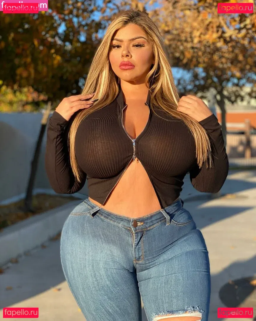 Michelle Mendez Onlyfans Photo Gallery 