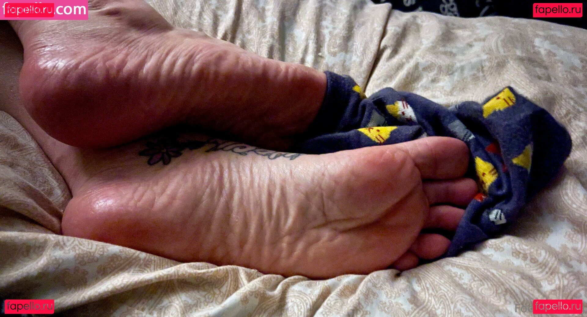 footfondling Nude Onlyfans Photo 17