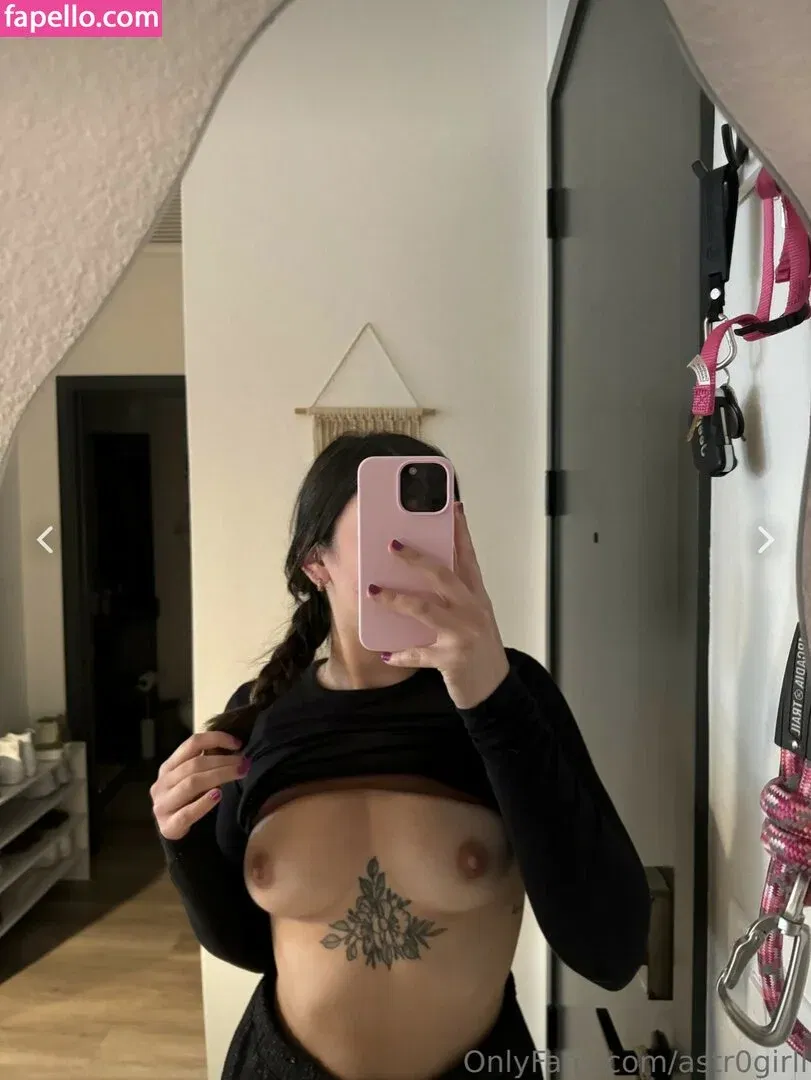 Astr0girll Onlyfans Photo Gallery 