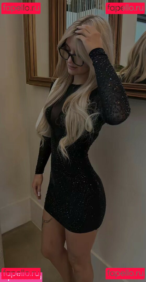 Amelia Hakes Nude Onlyfans Photo 20