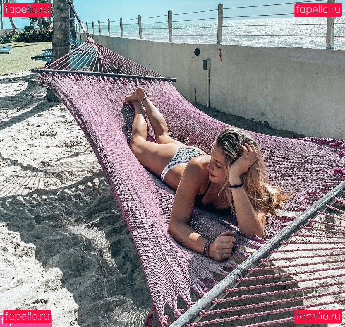 Kaylee Sticker Nude Onlyfans Photo 8