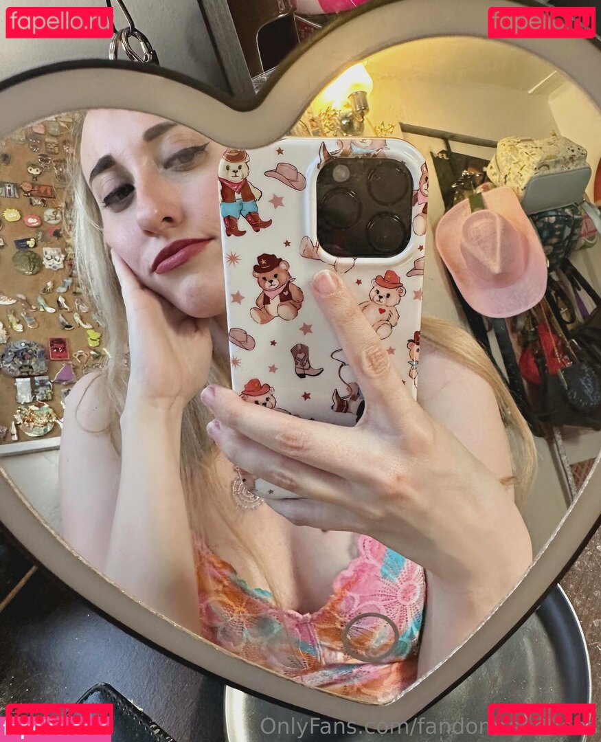 FandomReactions Nude Onlyfans Photo 51
