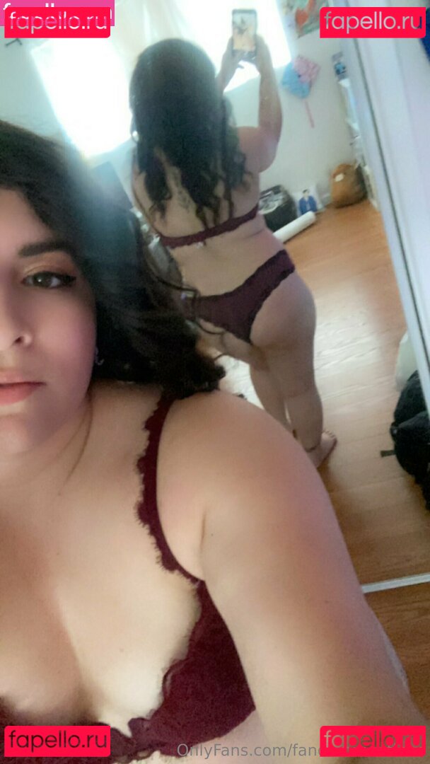 FandomReactions Nude Onlyfans Photo 5