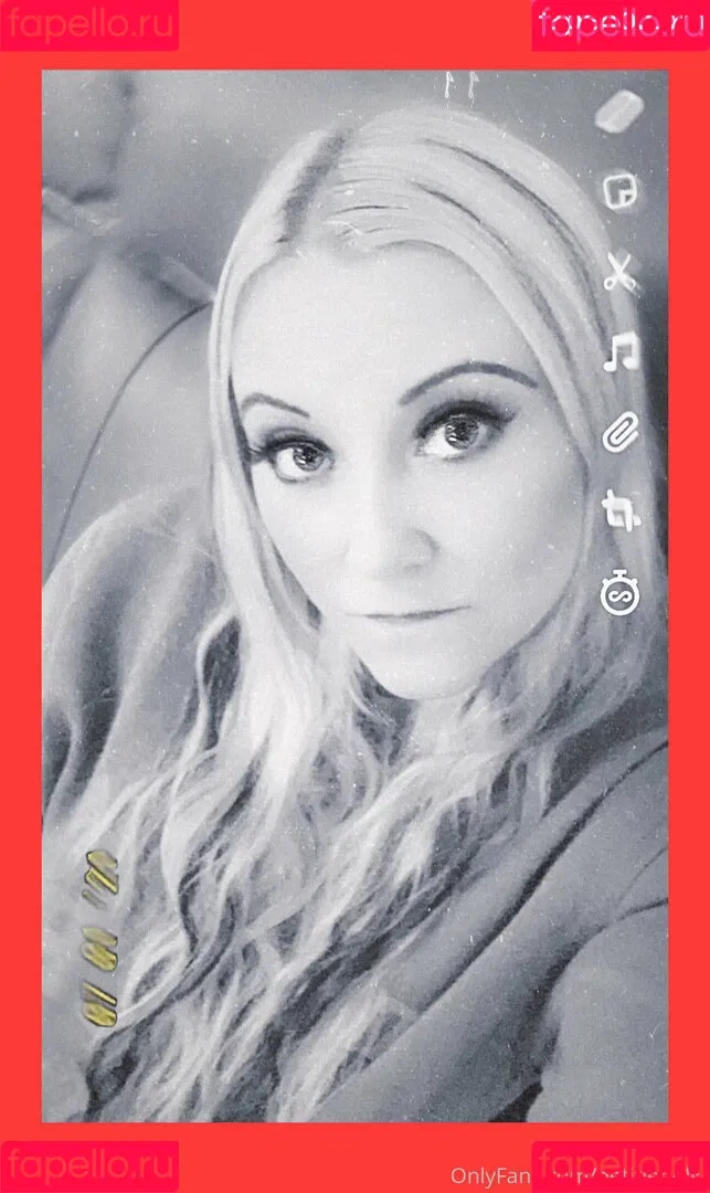 petitiepolly Onlyfans Photo Gallery 