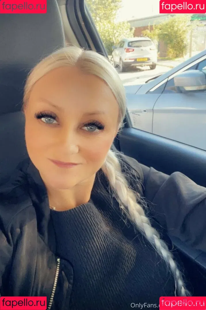 petitiepolly Onlyfans Photo Gallery 