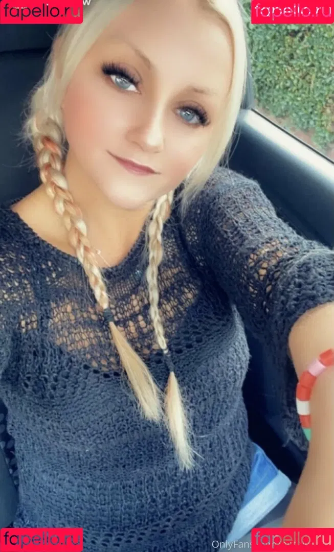 petitiepolly Onlyfans Photo Gallery 