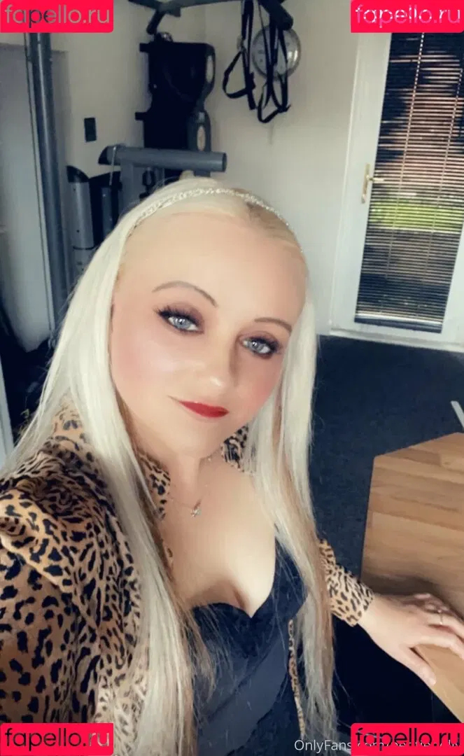 petitiepolly Onlyfans Photo Gallery 
