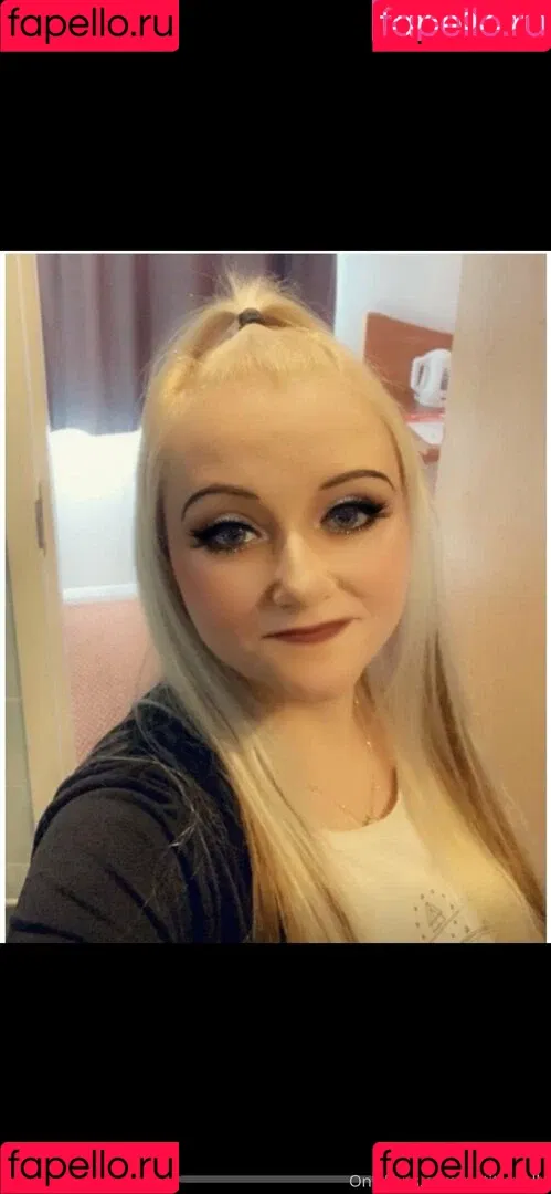 petitiepolly Onlyfans Photo Gallery 