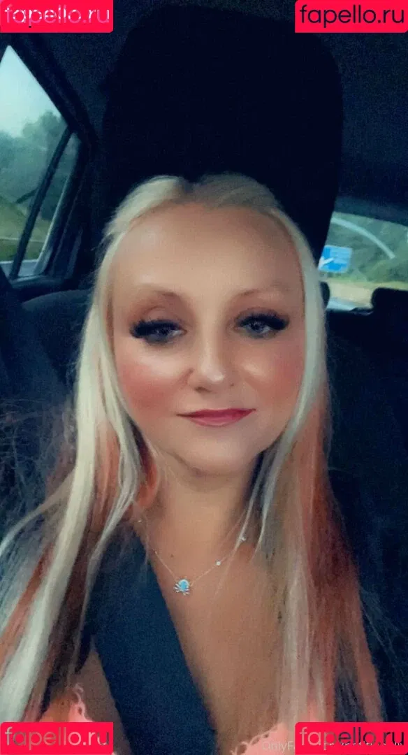 petitiepolly Onlyfans Photo Gallery 