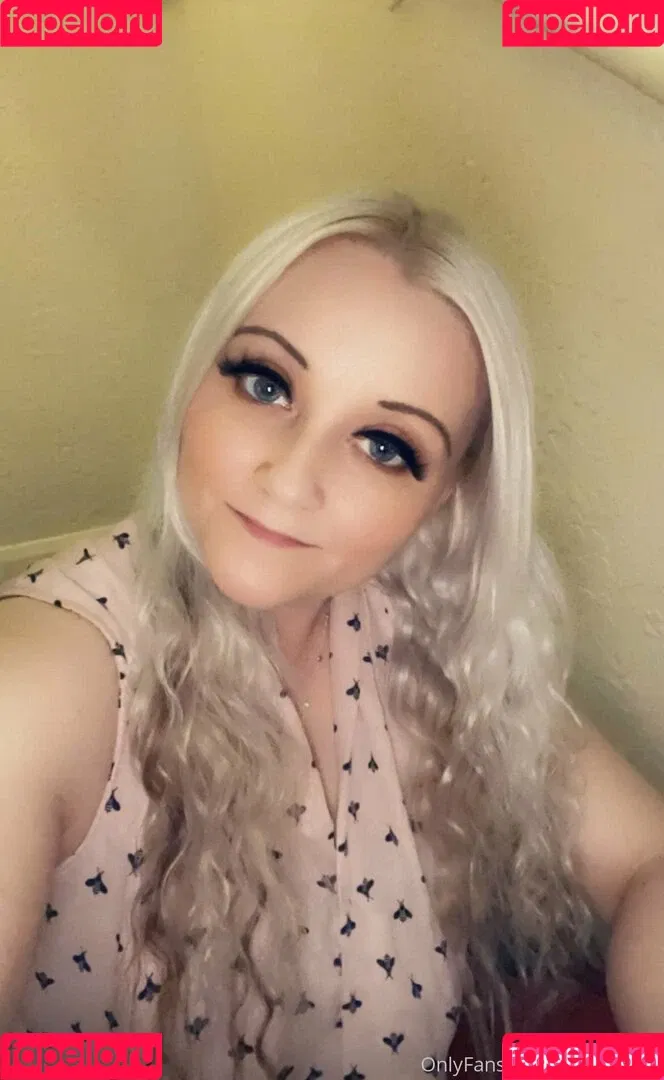petitiepolly Onlyfans Photo Gallery 