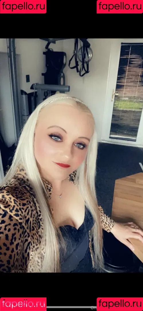 petitiepolly Onlyfans Photo Gallery 