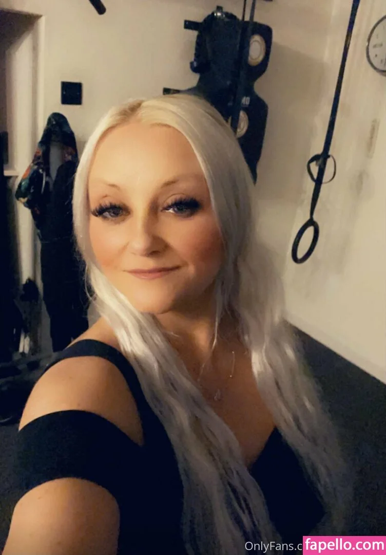 petitiepolly Onlyfans Photo Gallery 