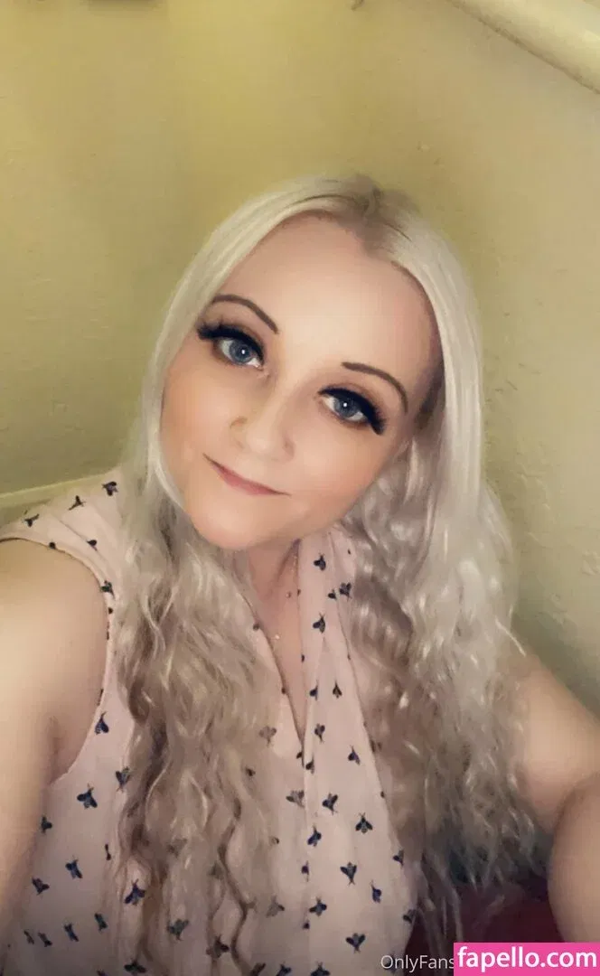 petitiepolly Onlyfans Photo Gallery 