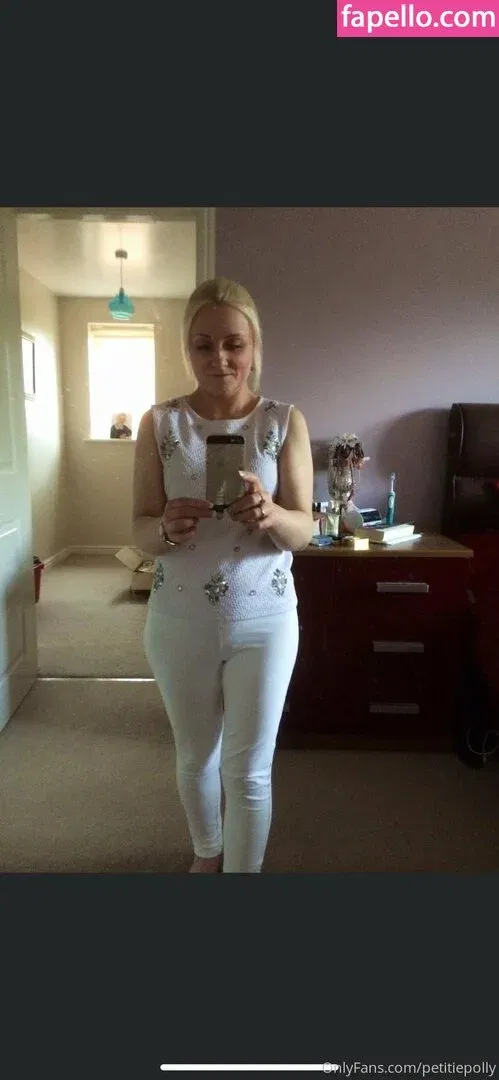 petitiepolly Onlyfans Photo Gallery 