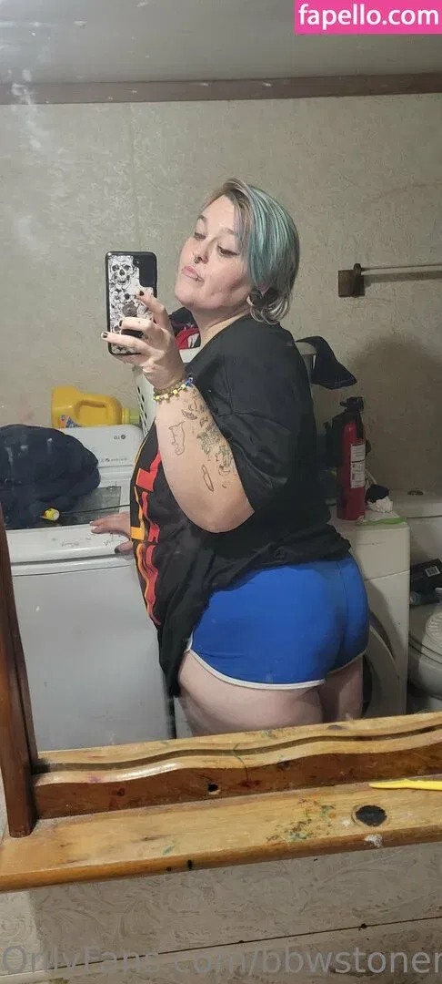 bbwstonerdoll Onlyfans Photo Gallery 