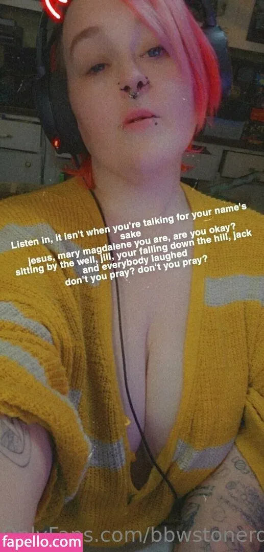 bbwstonerdoll Onlyfans Photo Gallery 