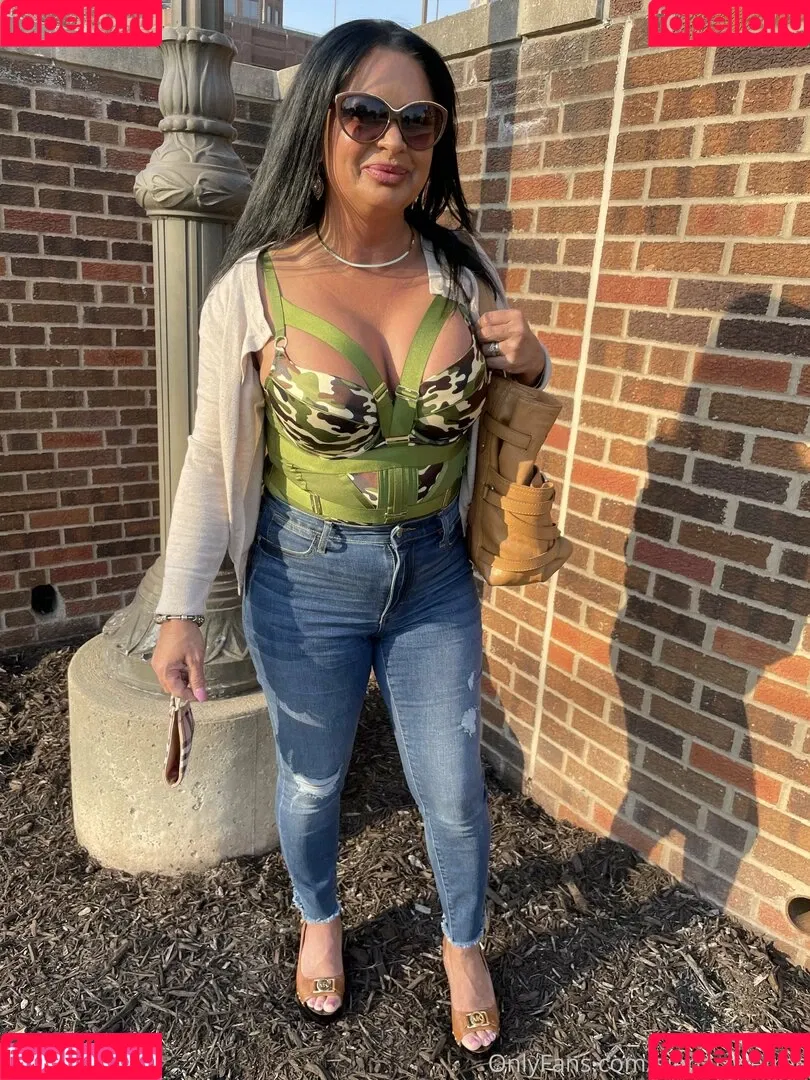 sienarosefree Onlyfans Photo Gallery 