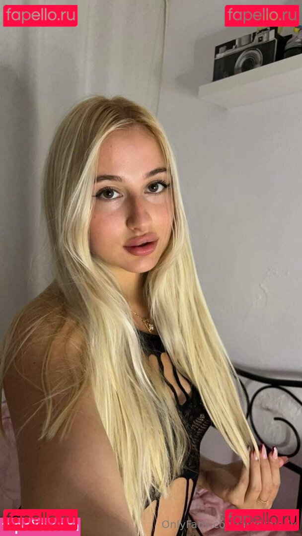 avroralady Nude Onlyfans Photo 15