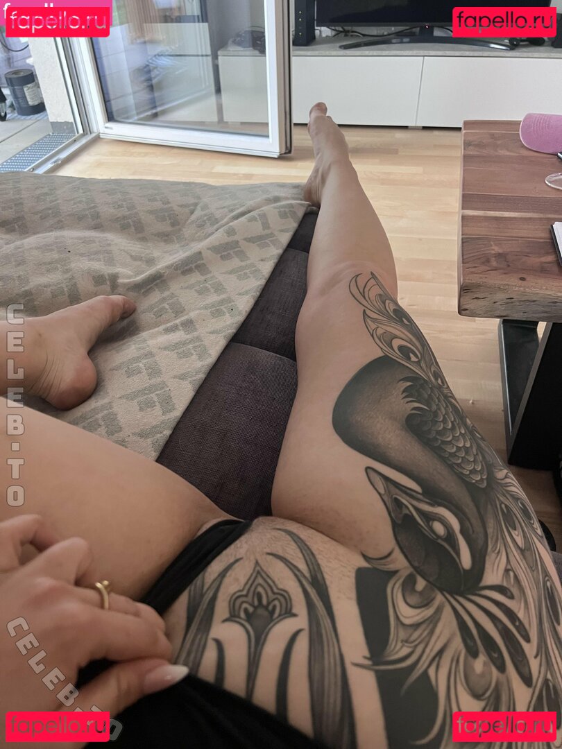 alice-all-in Nude Onlyfans Photo 12