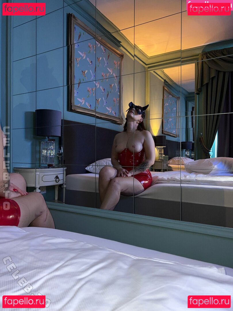 alice-all-in Nude Onlyfans Photo 6