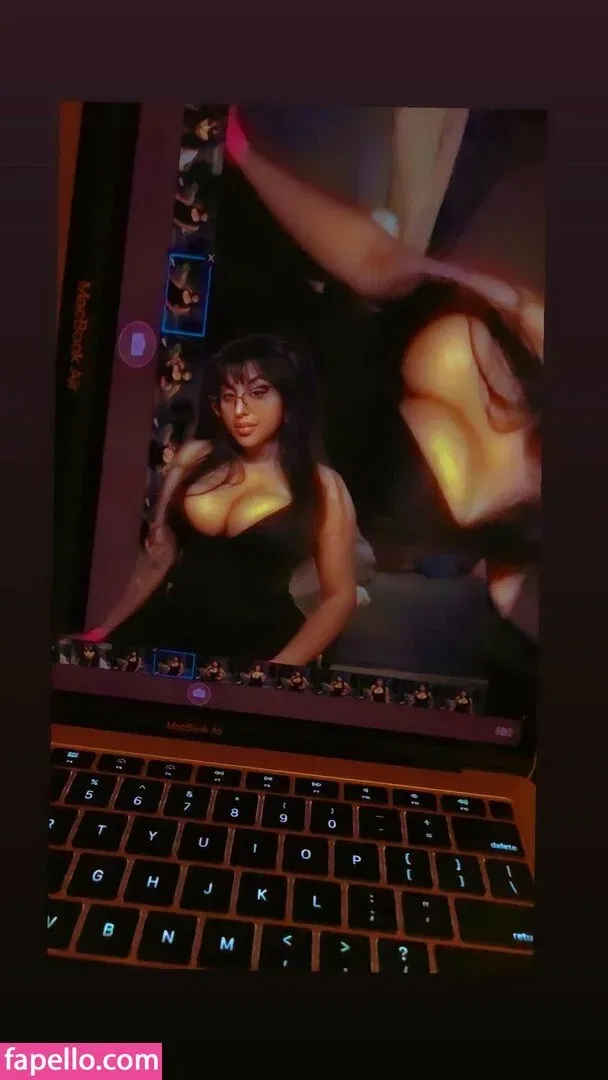 Ninathepony Onlyfans Photo Gallery 