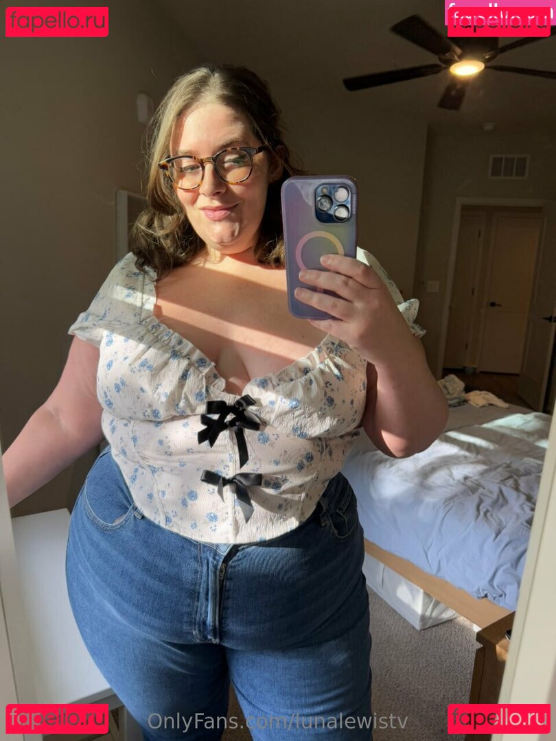 lunalewistv Nude Onlyfans Photo 30