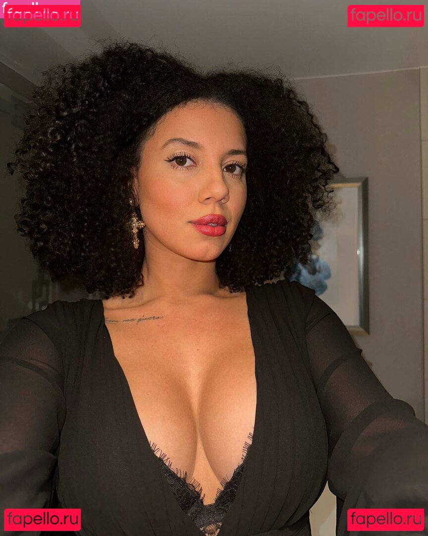 Amanda Carvalho Nude Onlyfans Photo 37