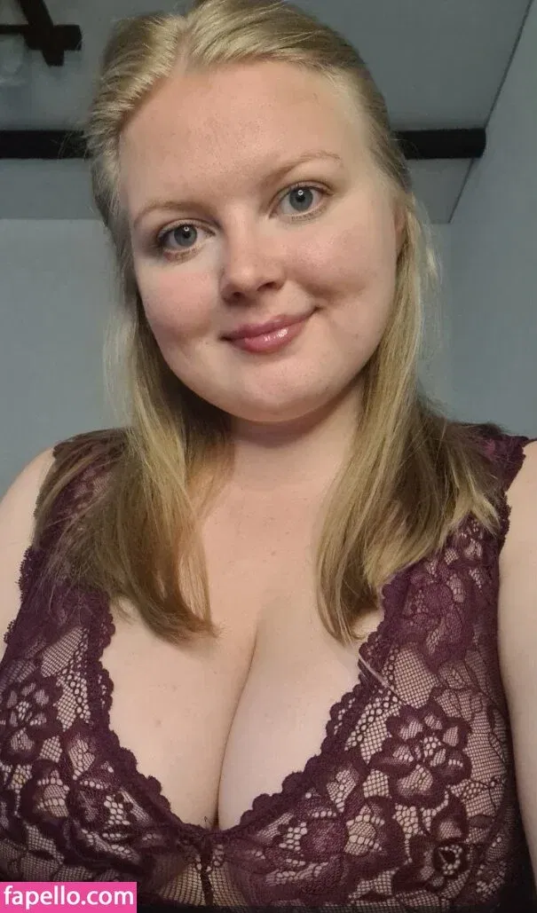 kisilito Onlyfans Photo Gallery 