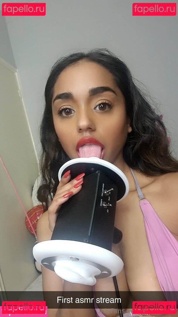 urlittlemia Nude Onlyfans Photo 13