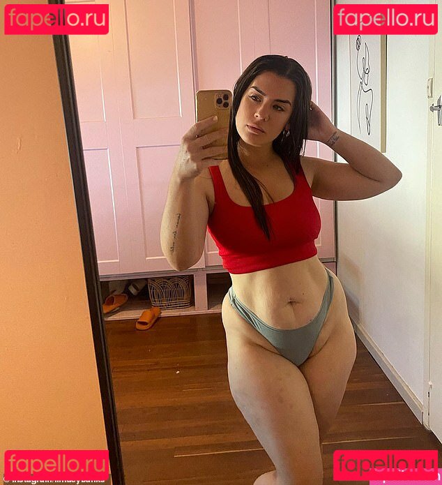 Lucy Banks Nude Onlyfans Photo 22