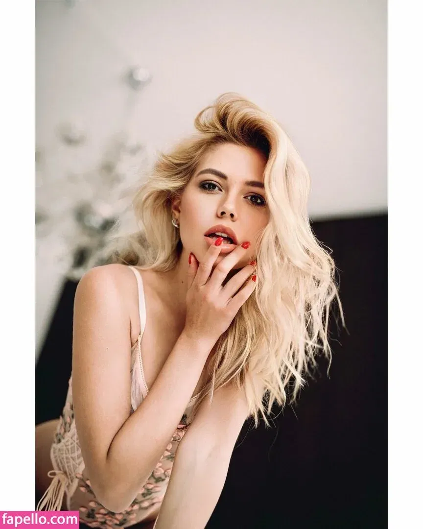 Mirkotiki Onlyfans Photo Gallery 