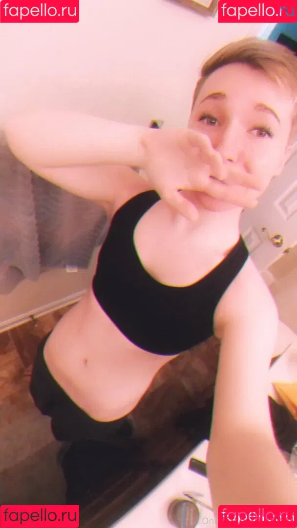 embitss Onlyfans Photo Gallery 
