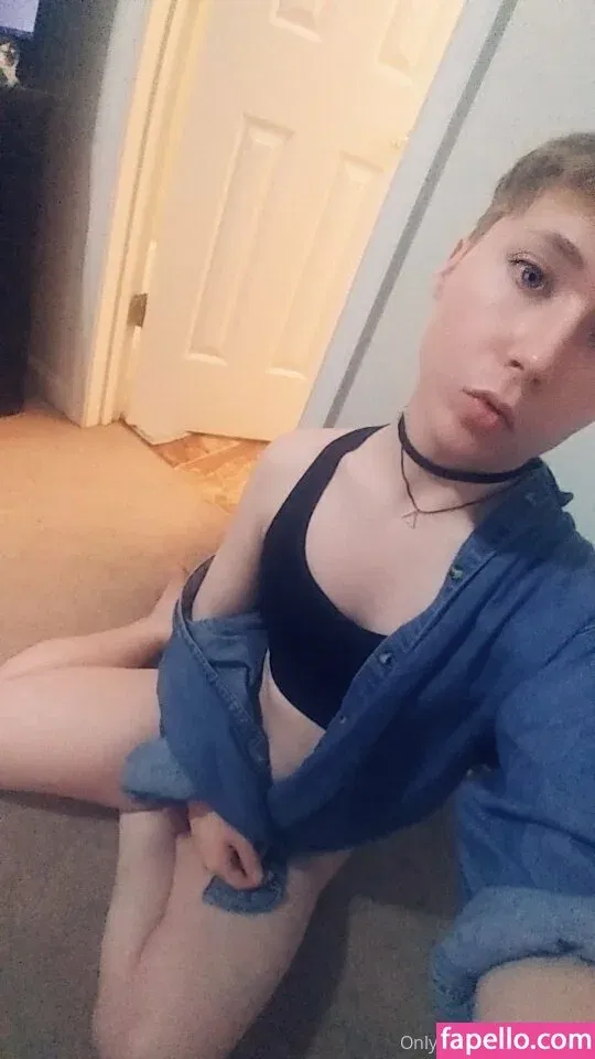 embitss Onlyfans Photo Gallery 